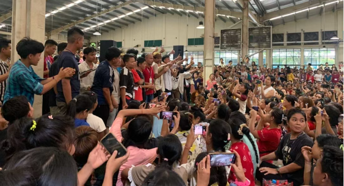 知名鞋厂悄然搬走了！6000人鞋厂与工人达成加薪协议！